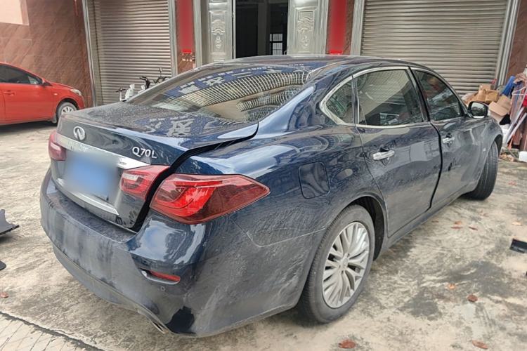 Used Infiniti Q70 2015 Q70L 2.5L Enjoyment Edition Rear Right 45 Deg
