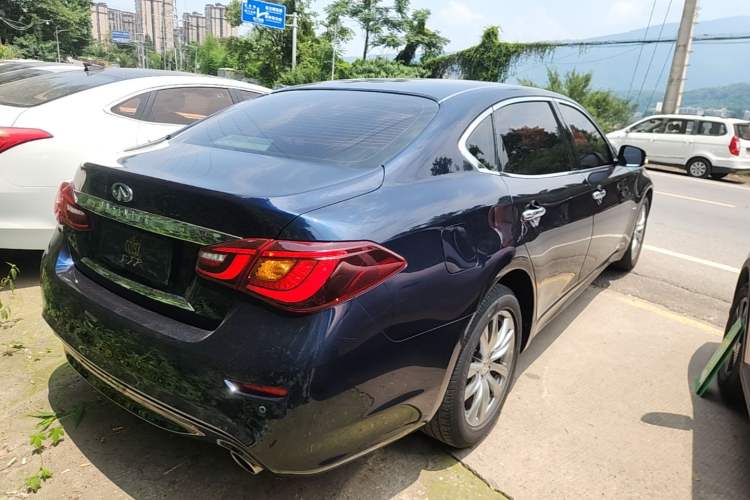 Used Infiniti Q70 2015 Q70L 2.5L Elite Edition Rear Right 45 Deg