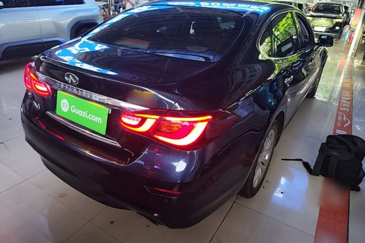 Used Infiniti Q70 2015 Q70L 2.5L Elite Edition Rear Right 45 Deg