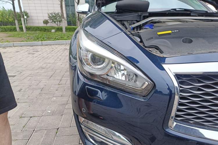Used Infiniti Q70 2015 Q70L 2.5L Luxury Edition Right Front Headlight