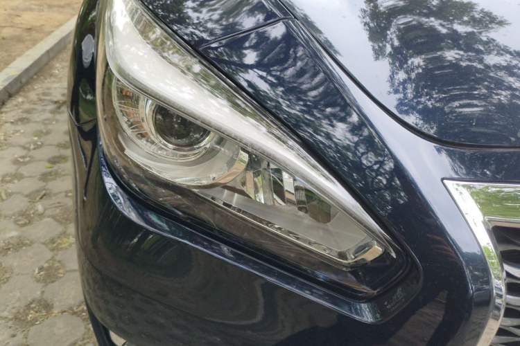 Used Infiniti Q70 2015 Q70L 2.5L Enjoyment Edition Right Front Headlight