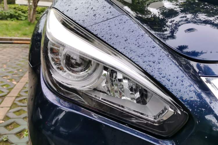 Used Infiniti Q70 2015 Q70L 2.5L Elite Edition Right Front Headlight