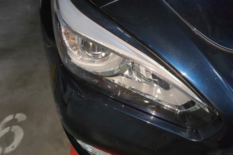 Used Infiniti Q70 2015 Q70L 2.5L Elite Edition Right Front Headlight