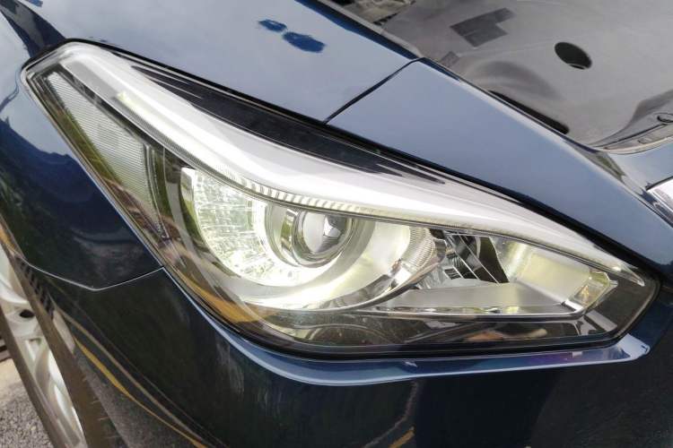 Used Infiniti Q70 2015 Q70L 2.5L Elite Edition Right Front Headlight