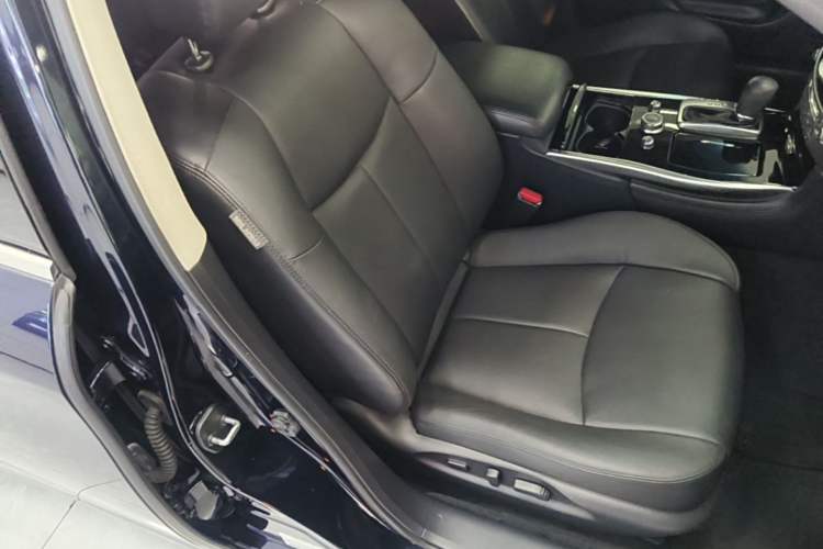 Used Infiniti Q70 2015 Q70L 2.5L Elite Edition Right Front Seat
