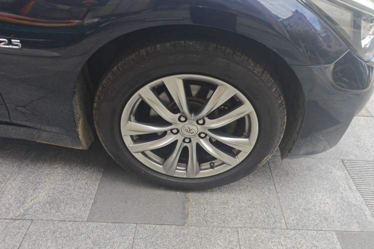 Used Infiniti Q70 2015 Q70L 2.5L Elite Edition Right Front Wheel Hub