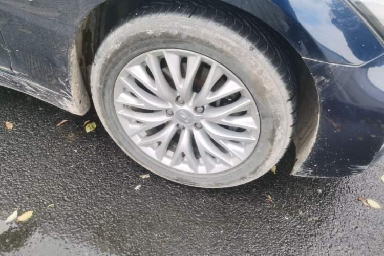 Used Infiniti Q70 2015 Q70L 2.5L Enjoyment Edition Right Front Wheel Hub