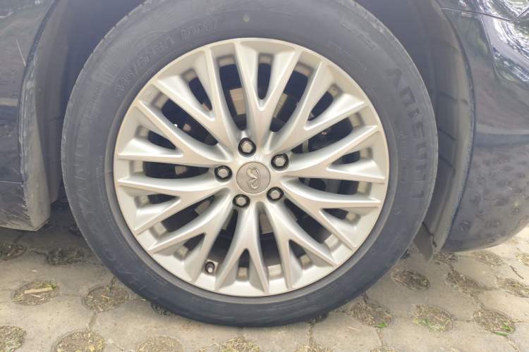 Used Infiniti Q70 2015 Q70L 2.5L Enjoyment Edition Right Front Wheel Hub