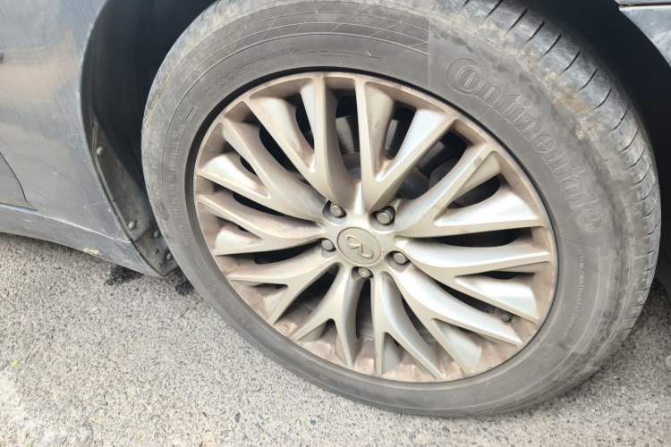 Used Infiniti Q70 2015 Q70L 2.5L Enjoyment Edition Right Front Wheel Hub