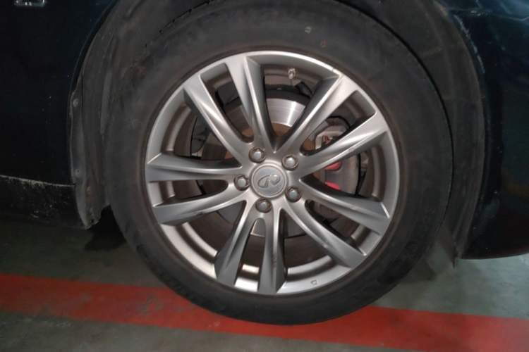 Used Infiniti Q70 2015 Q70L 2.5L Elite Edition Right Front Wheel Hub