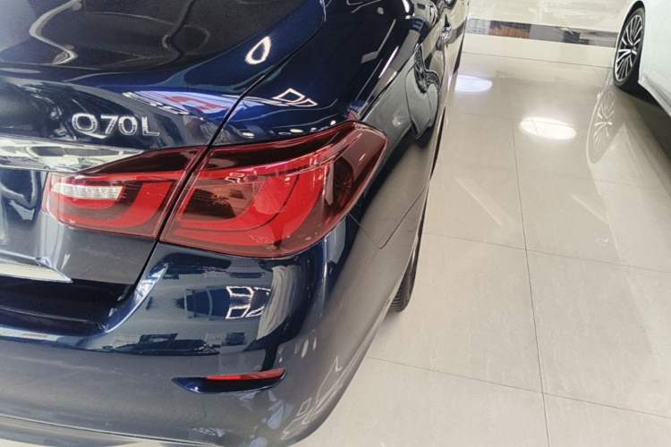 Used Infiniti Q70 2015 Q70L 2.5L Elite Edition Right Rear Taillight