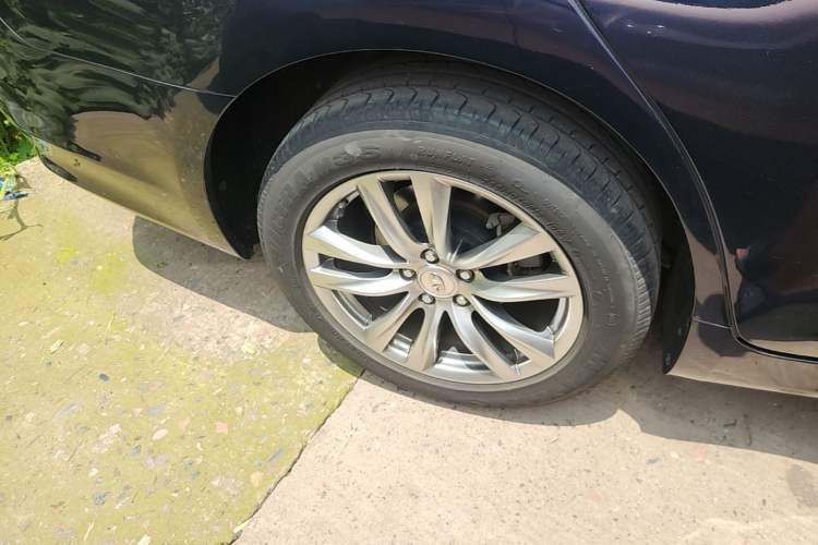 Used Infiniti Q70 2015 Q70L 2.5L Elite Edition Right Rear Wheel Hub