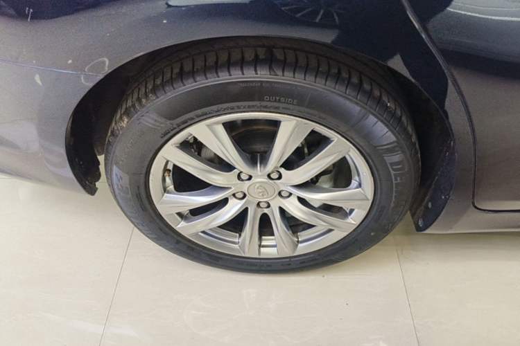 Used Infiniti Q70 2015 Q70L 2.5L Elite Edition Right Rear Wheel Hub