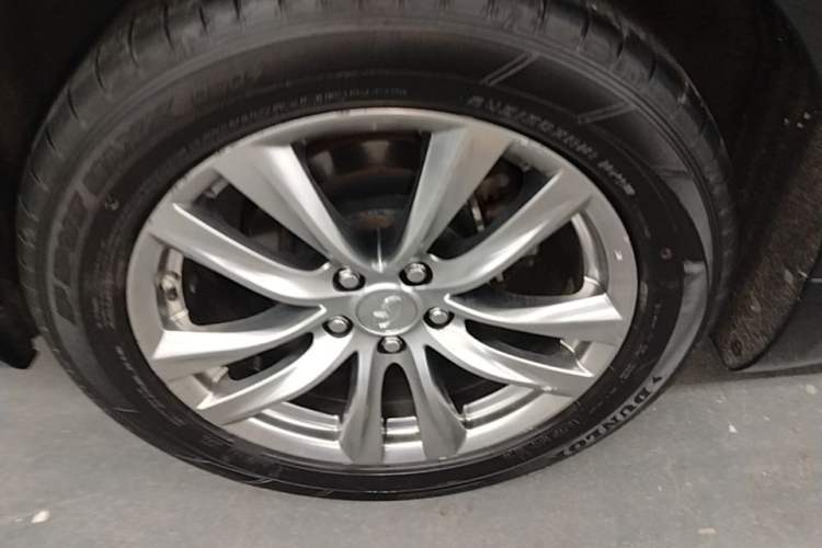 Used Infiniti Q70 2015 Q70L 2.5L Elite Edition Right Rear Wheel Hub