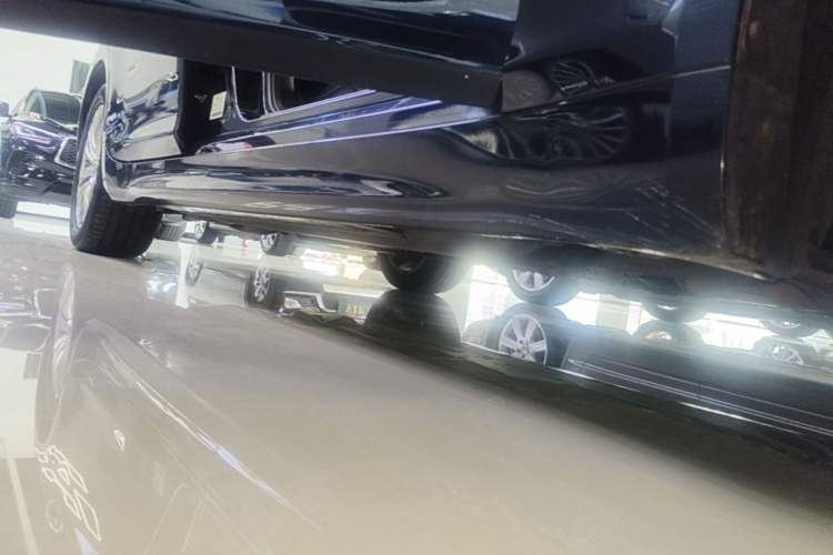 Used Infiniti Q70 2015 Q70L 2.5L Elite Edition Right Side Sill