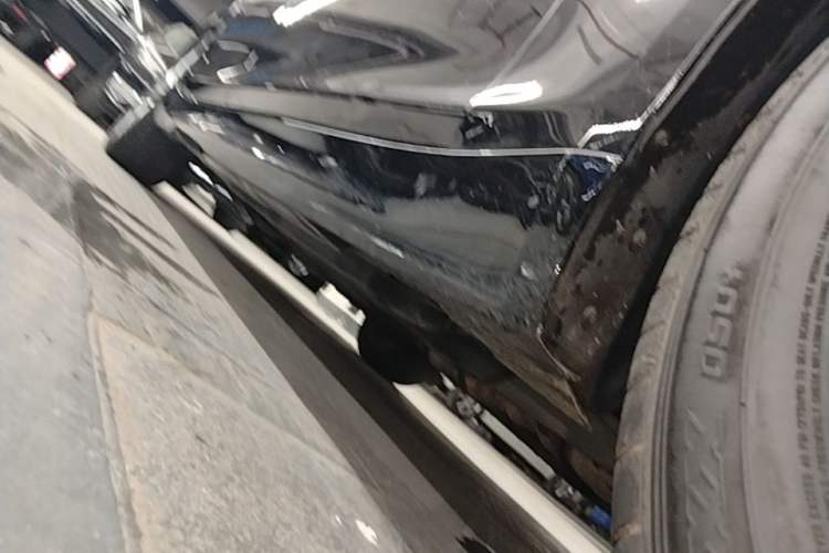 Used Infiniti Q70 2015 Q70L 2.5L Elite Edition Right Side Sill