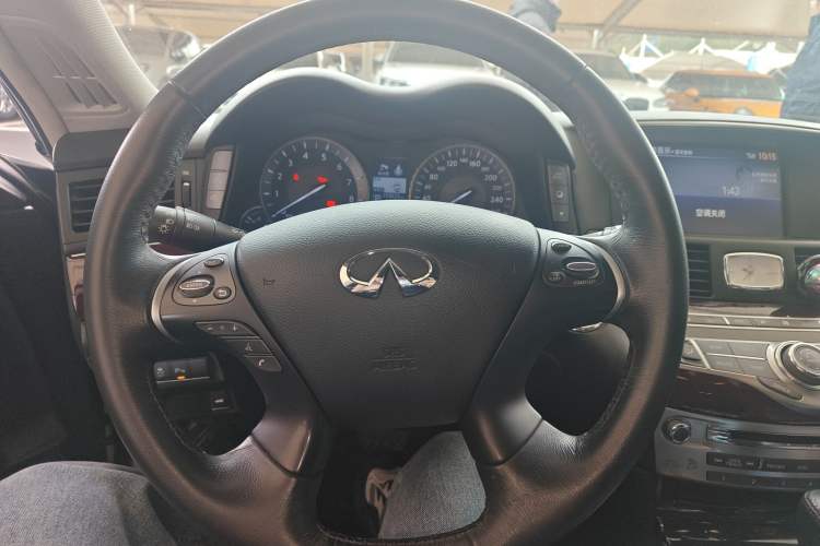 Used Infiniti Q70 2015 Q70L 2.5L Enjoyment Edition Steering Wheel
