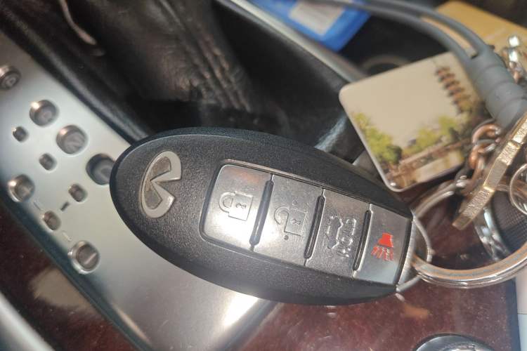 Used Infiniti Q70 2015 Q70L 2.5L Enjoyment Edition Vehicle Key