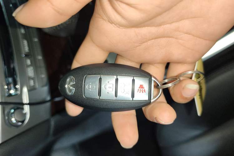 Used Infiniti Q70 2015 Q70L 2.5L Enjoyment Edition Vehicle Key