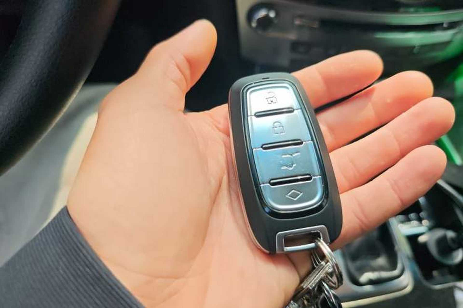 Used Infiniti Q70 2015 Q70L 2.5L Elite Edition Vehicle Key