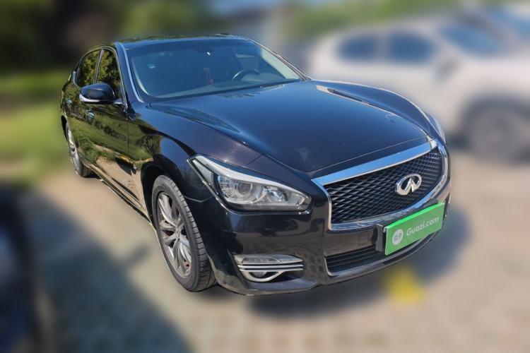 Used Infiniti Q70 2015 Q70L 2.5L Elite Edition Front Right 45 Deg