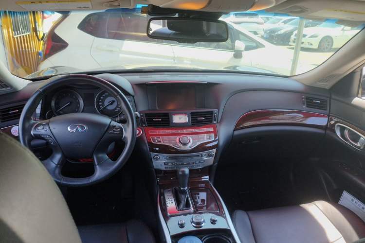 Used Infiniti Q70 2015 Q70L 2.5L Enjoyment Edition Center Console