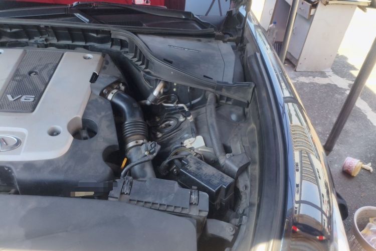 Used Infiniti Q70 2015 Q70L 2.5L Enjoyment Edition Engine Bay Left