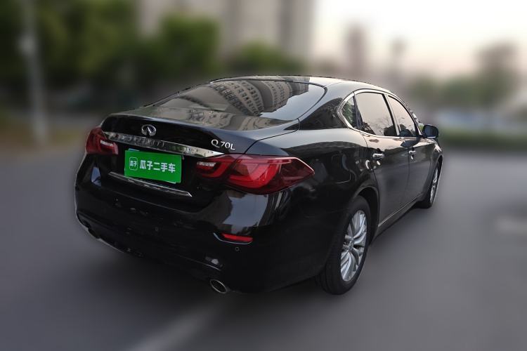 Used Infiniti Q70 2015 Q70L 2.5L Enjoyment Edition Rear Right 45 Deg