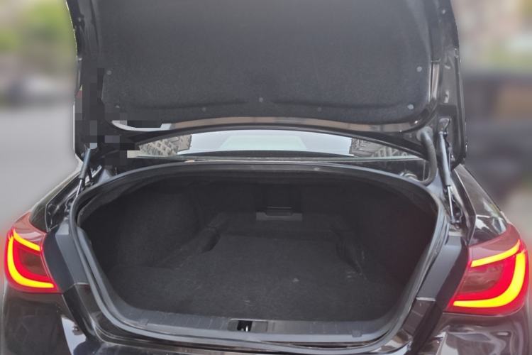 Used Infiniti Q70 2015 Q70L 2.5L Enjoyment Edition Trunk