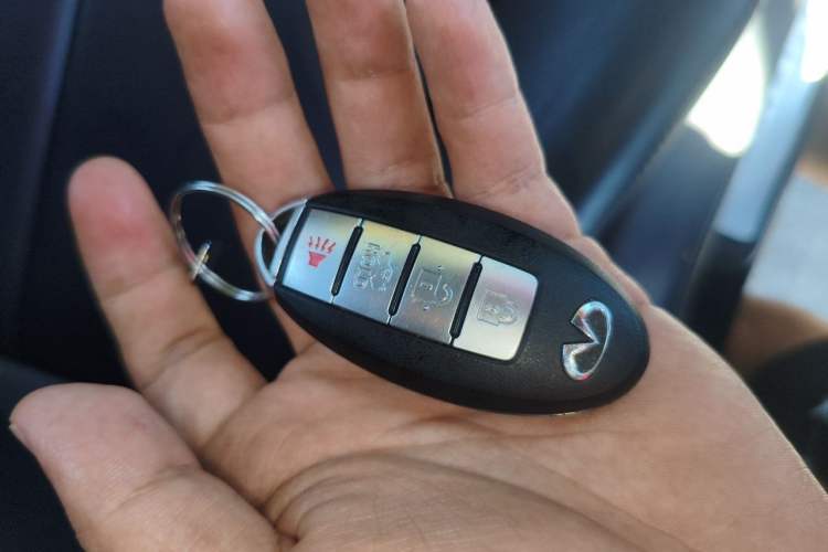 Used Infiniti Q70 2015 Q70L 2.5L Enjoyment Edition Vehicle Key