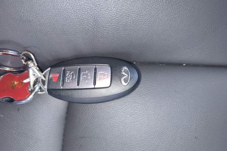 Used Infiniti Q70 2015 Q70L 2.5L Enjoyment Edition Vehicle Key