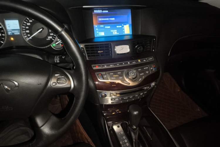 Used Infiniti Q70 2015 Q70L 2.5L Elite Edition Audio And AC Panel