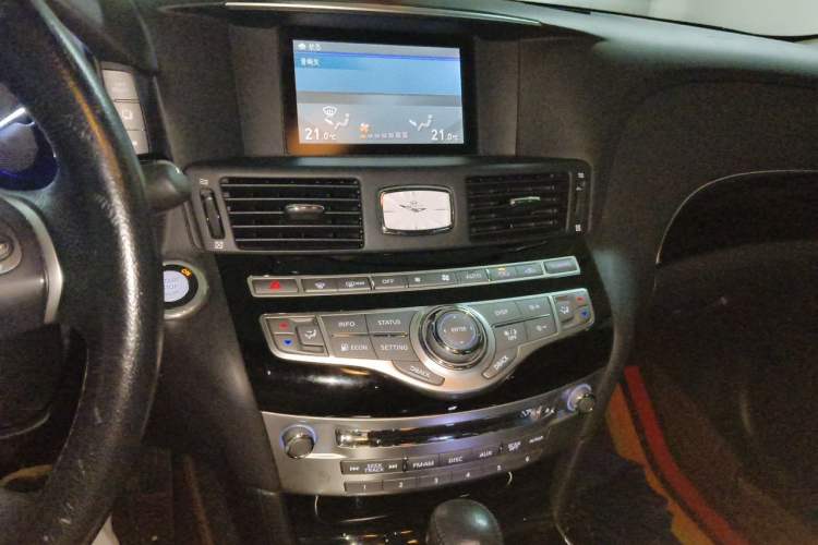 Used Infiniti Q70 2015 Q70L 2.5L Elite Edition Audio And AC Panel