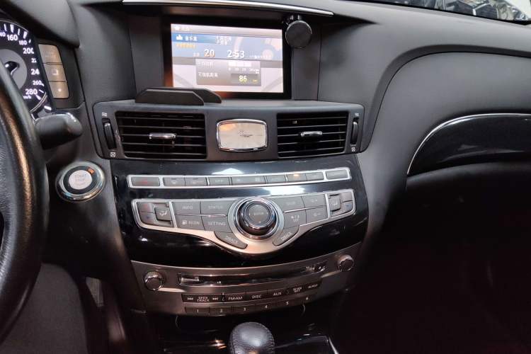 Used Infiniti Q70 2015 Q70L 2.5L Elite Edition Audio And AC Panel