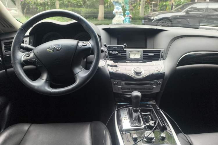 Used Infiniti Q70 2015 Q70L 2.5L Elite Edition Center Console