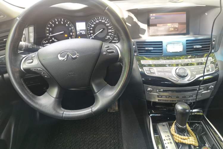 Used Infiniti Q70 2015 Q70L 2.5L Elite Edition Center Console