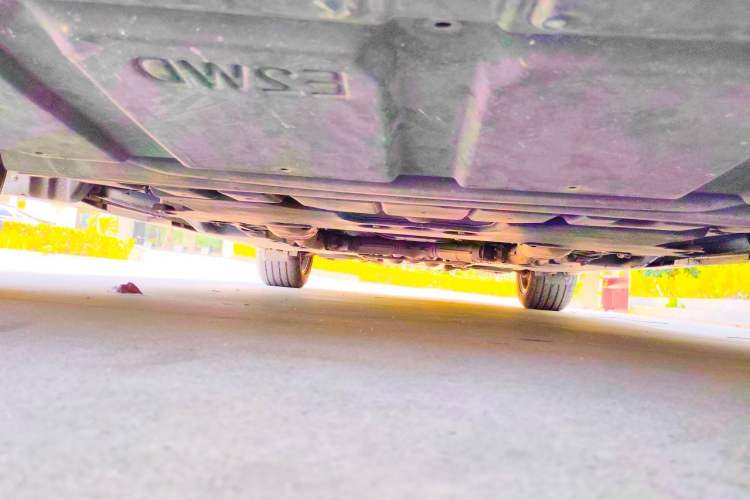 Used Infiniti Q70  Chassis Front