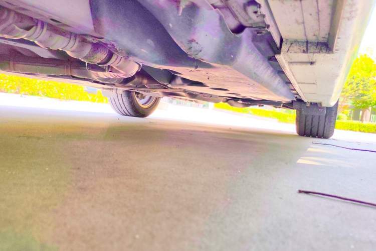 Used Infiniti Q70  Chassis Front Left