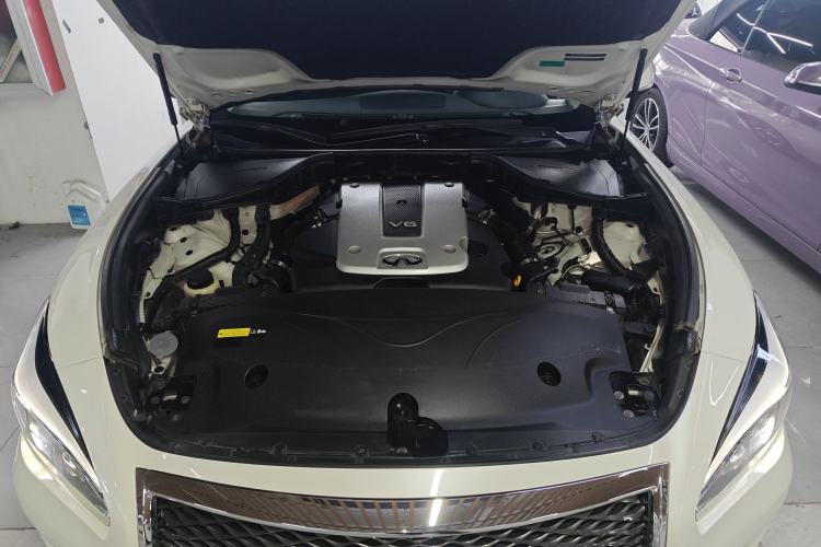 Used Infiniti Q70 2015 Q70L 2.5L Elite Edition Engine Bay