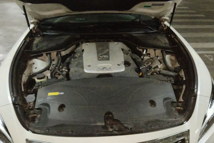 Used Infiniti Q70 2015 Q70L 2.5L Elite Edition Engine Bay
