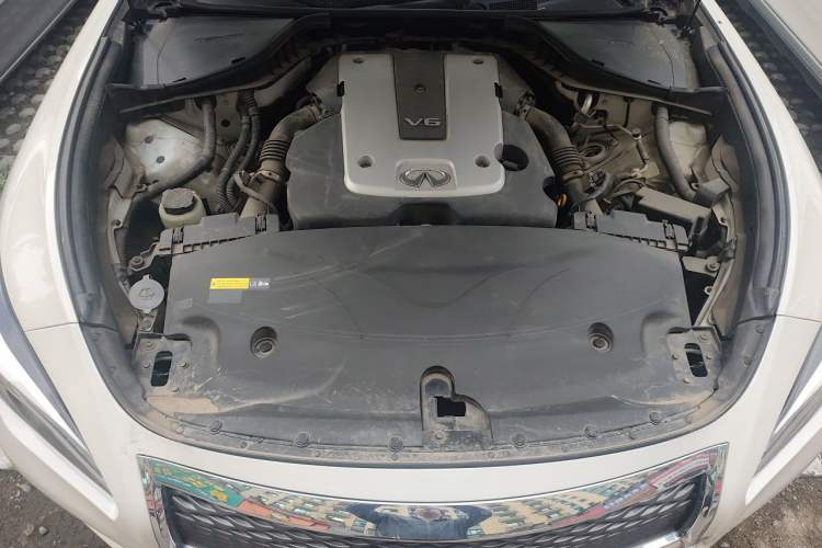 Used Infiniti Q70 2015 Q70L 2.5L Enjoyment Edition Engine Bay