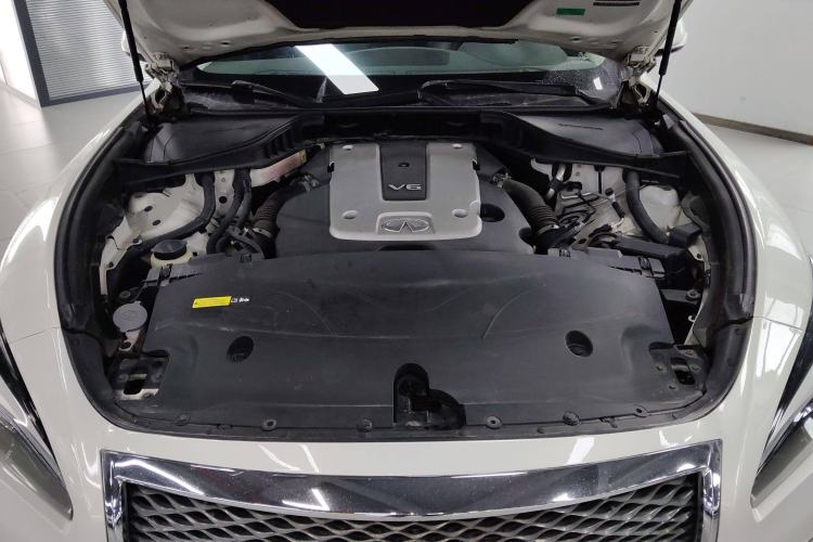 Used Infiniti Q70 2015 Q70L 2.5L Elite Edition Engine Bay