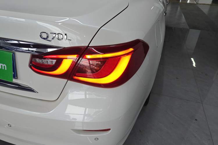 Used Infiniti Q70 2015 Q70L 2.5L Elite Edition Exterior 3