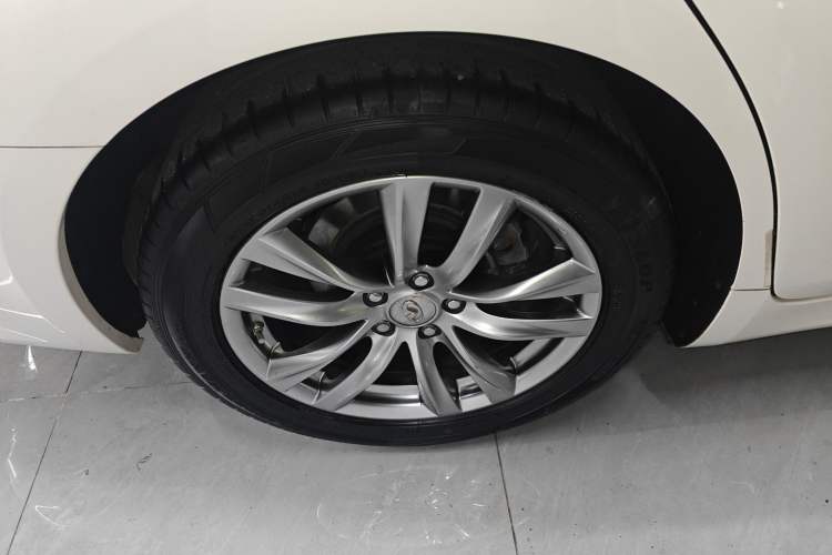 Used Infiniti Q70 2015 Q70L 2.5L Elite Edition Exterior 5
