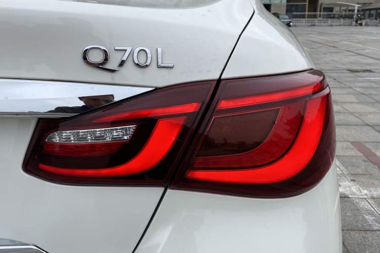 Used Infiniti Q70 2015 Q70L 2.5L Enjoyment Edition Exterior 7