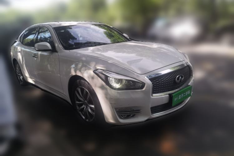Used Infiniti Q70 2015 Q70L 2.5L Elite Edition Front Right 45 Deg