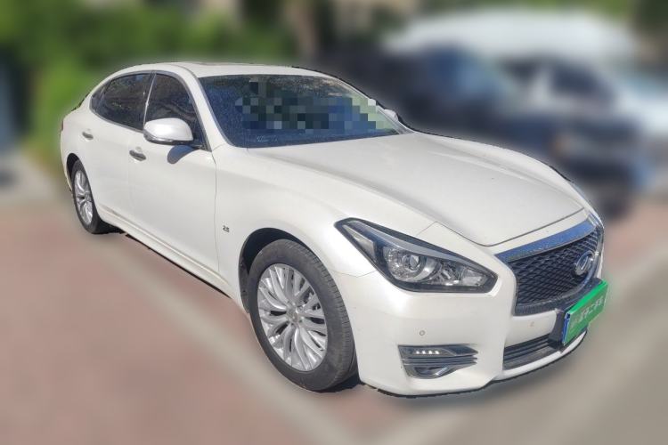 Used Infiniti Q70 2015 Q70L 2.5L Enjoyment Edition Front Right 45 Deg