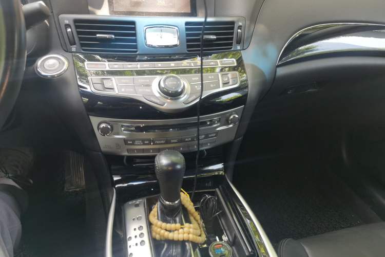 Used Infiniti Q70 2015 Q70L 2.5L Elite Edition Gear Lever