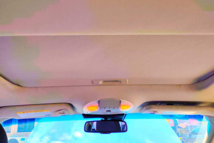 Used Infiniti Q70  Headliner