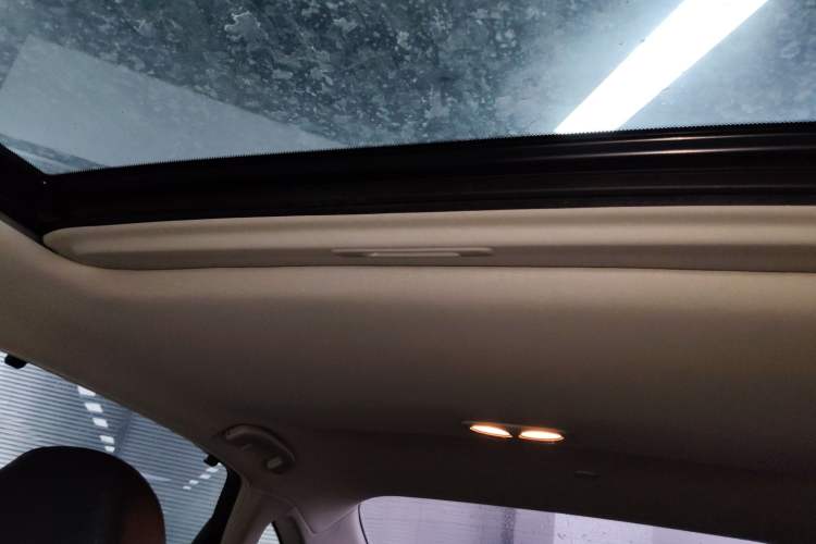 Used Infiniti Q70 2015 Q70L 2.5L Elite Edition Headliner